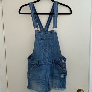 Size M jean overall shorts